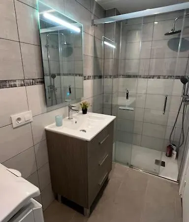 Bonito Piso En Canyelles Daire *
